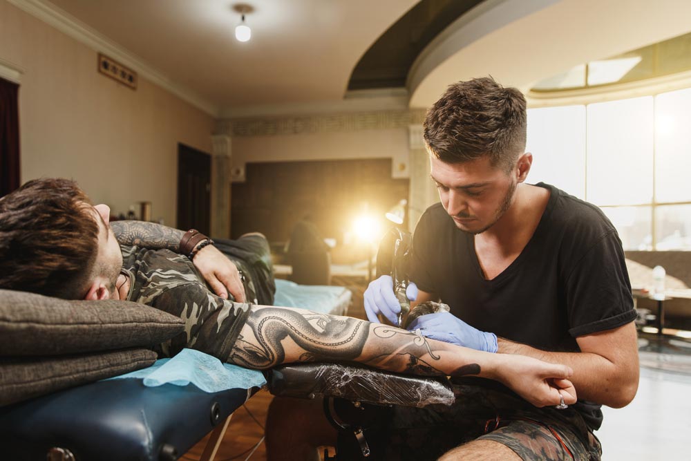 Save Time & Money as a Tattoo Artist With These 7 Easy Tips